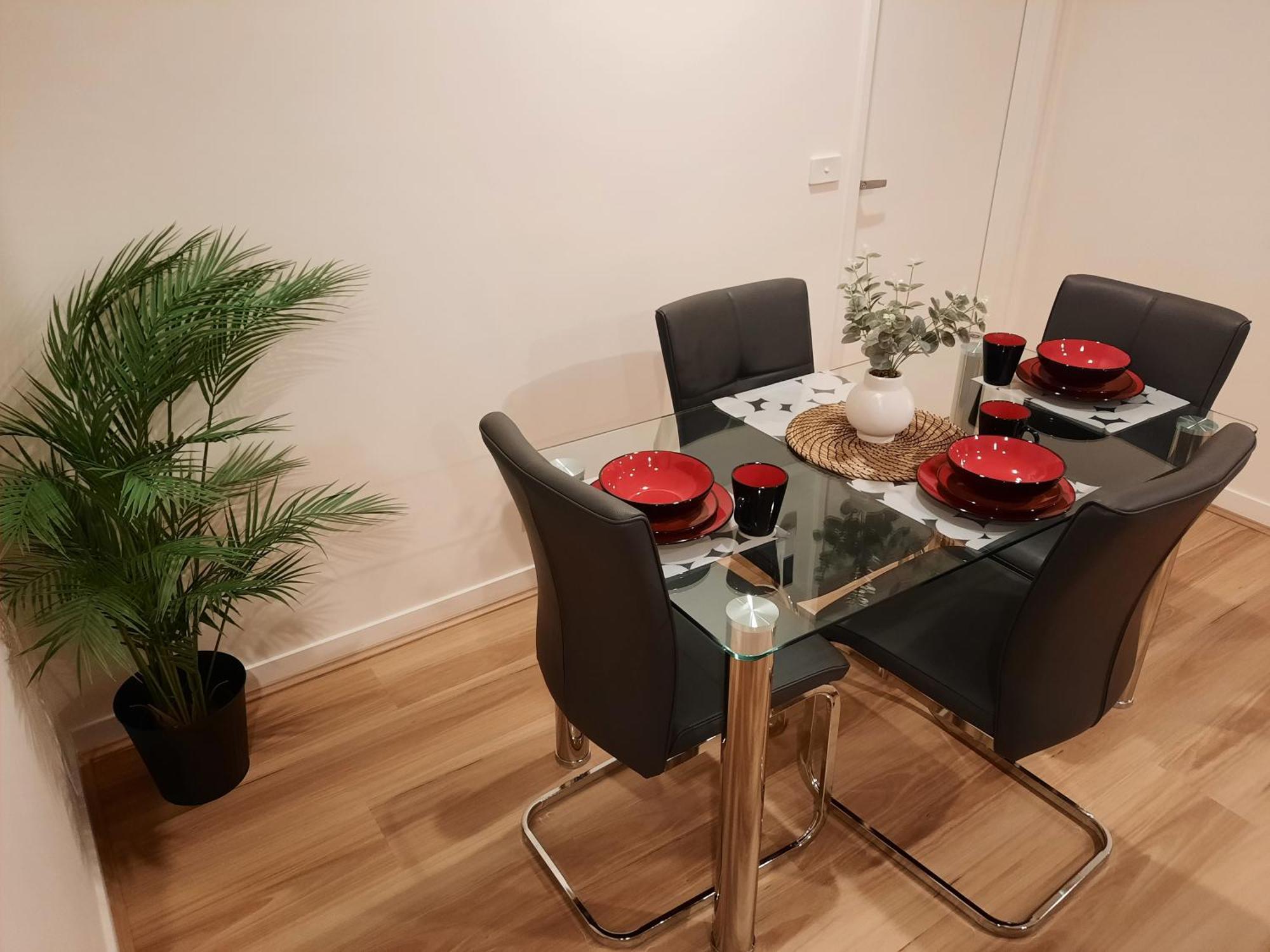 Zmith - Brooke, Near Ais, Gio Stadium, Uc, & Nth - Hospital * Canberra